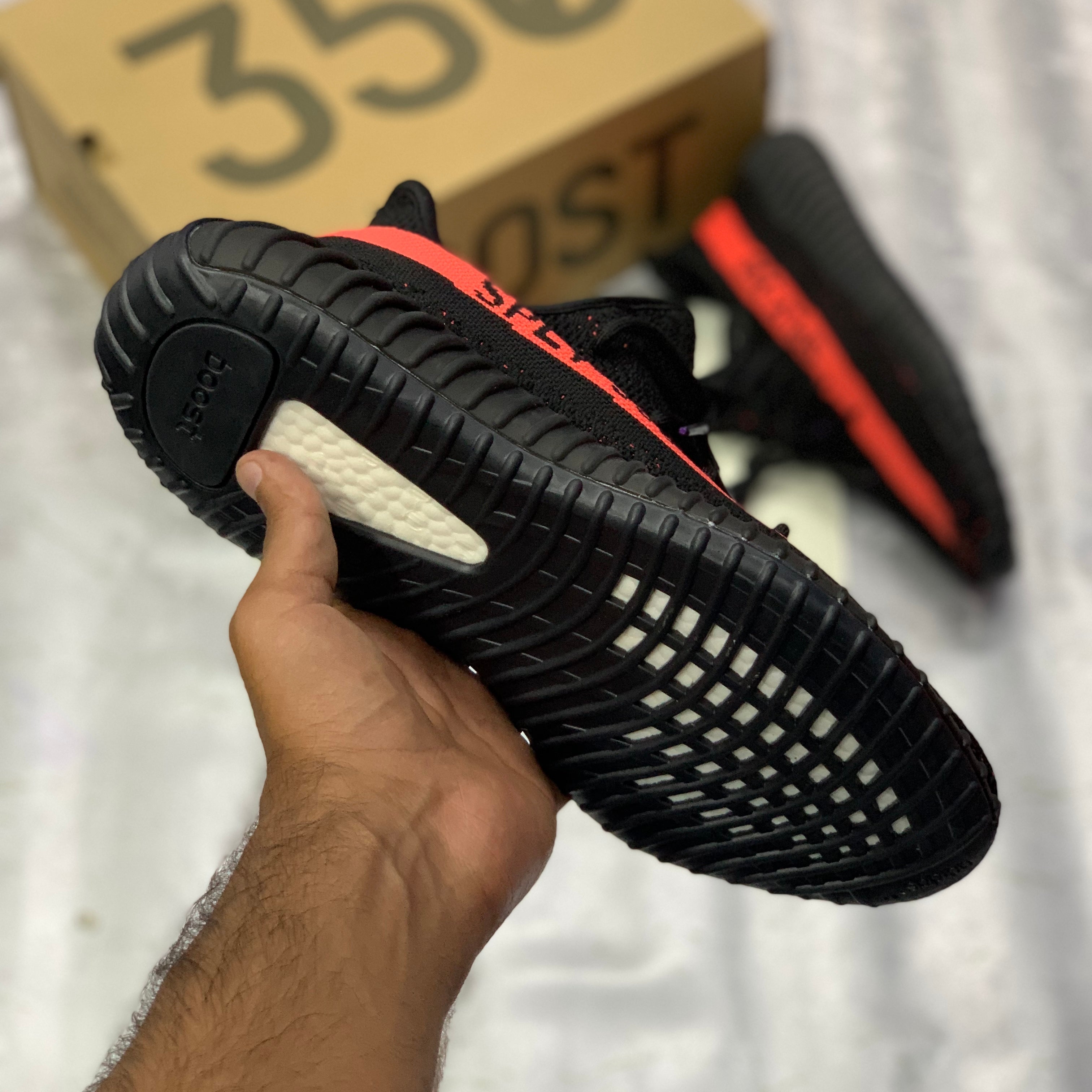 Yeeezzyy 350 v2 (Core Red)