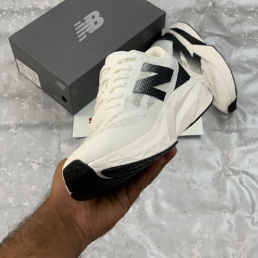 NB Rebell V4 White/Black