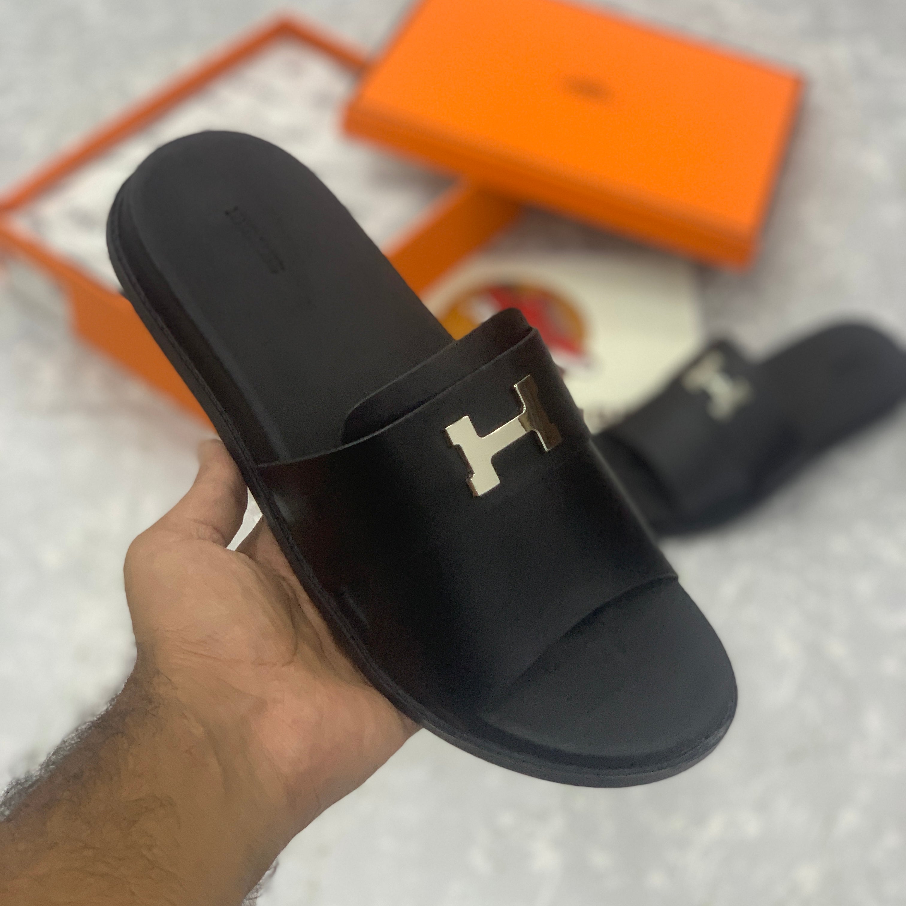 Hrms Arles (Black)