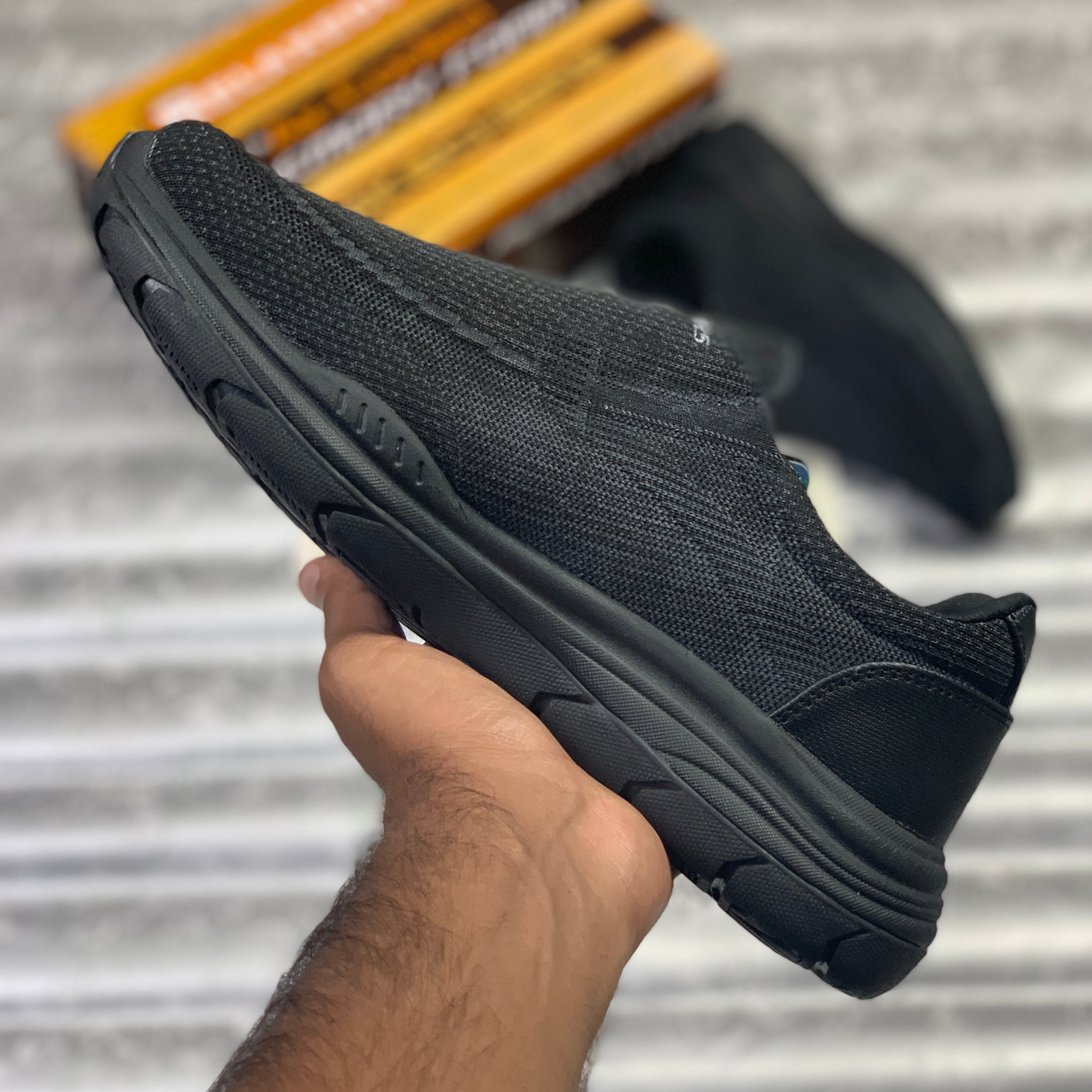 Skecherrs Relaxed Fitt with Air-Cooled "Black"