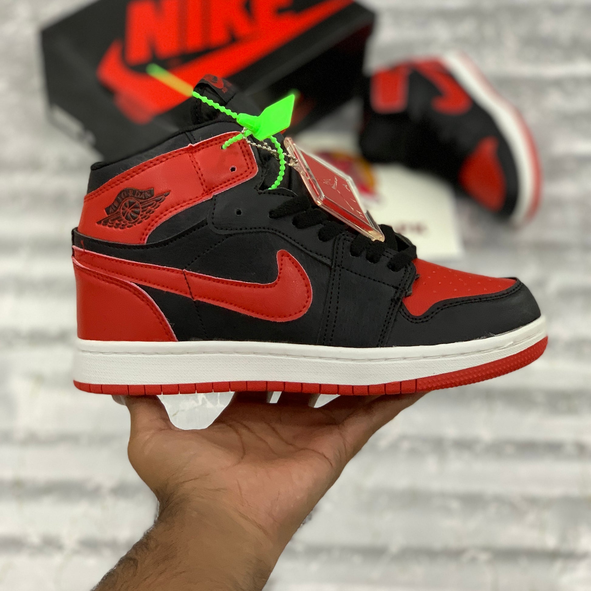 AJ-1 High Bred