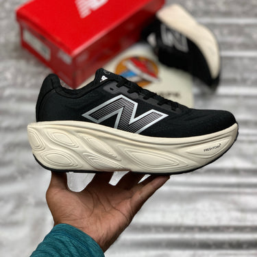 NB Fresh Foam X More V5 (Black White)