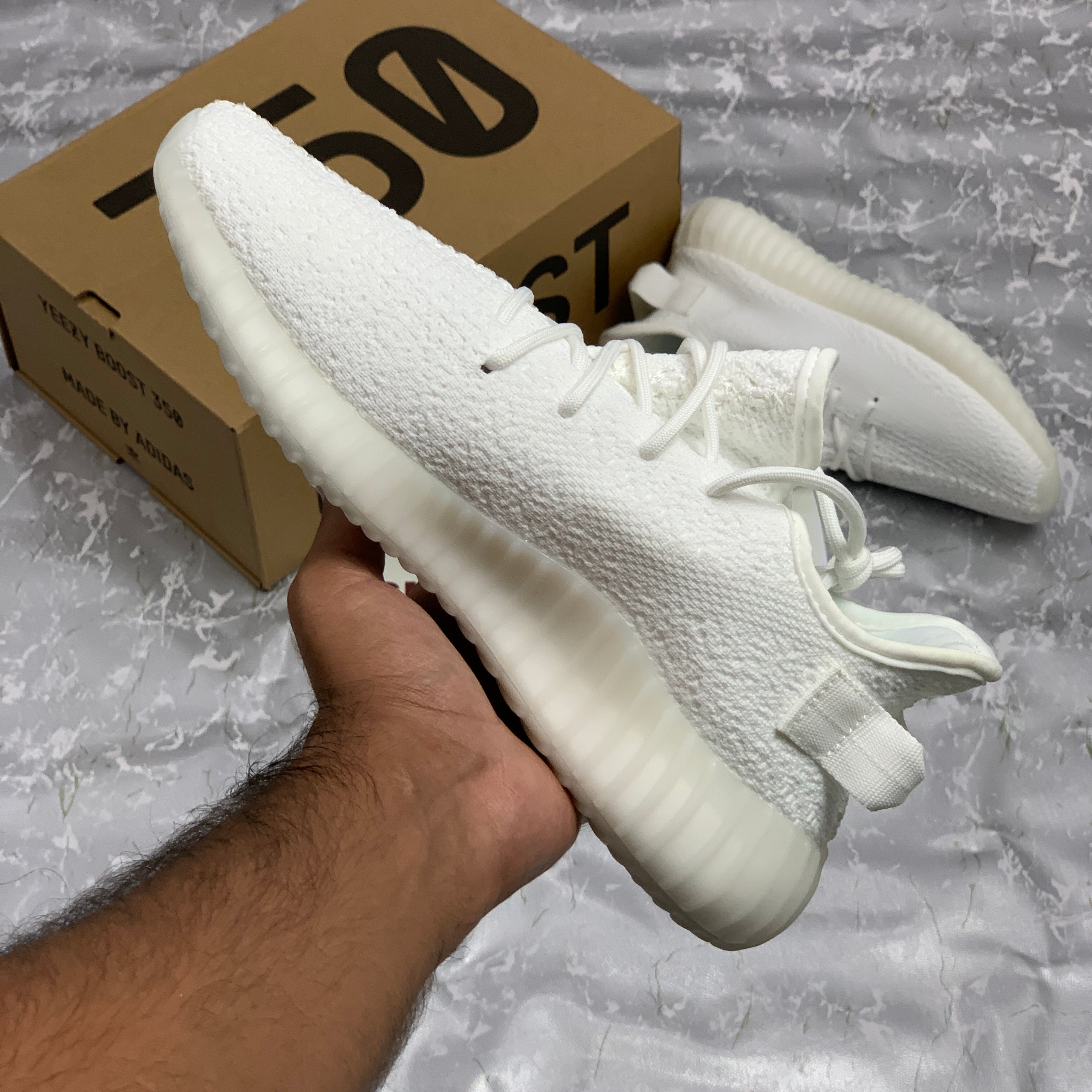 Yeeezzyy 350 v2 (Triple White) 1:1 UA batch