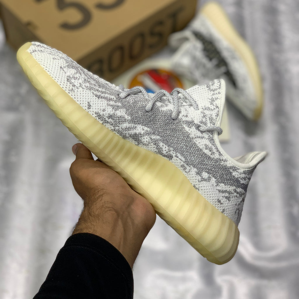 Yeeezzyy 350 v2 x Diior "White" Real Boost Premuiim Batch