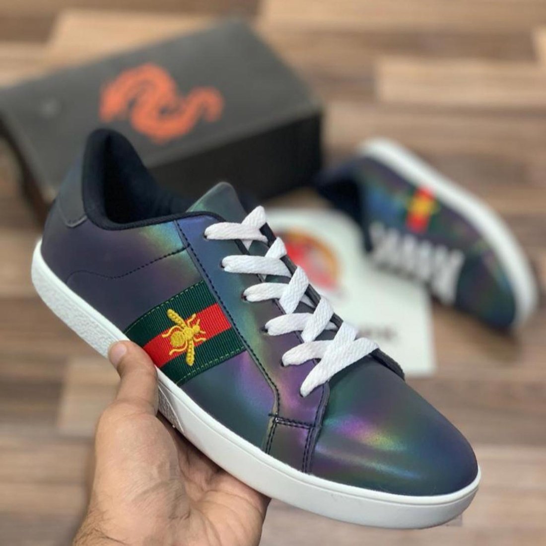 Beee "Reflective Grey"