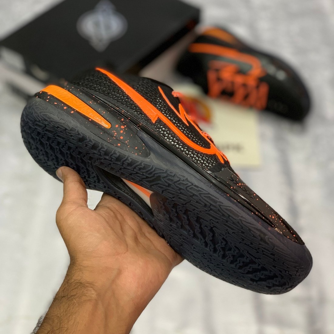 Z GTT-CUTT EYBL Black Hyper Crimsonss