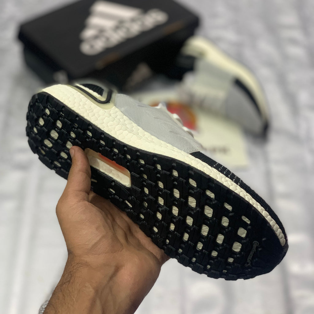 UB 19 "White Black"