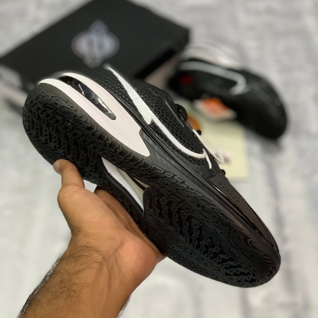 Z GTT-CUTT TB Black/White