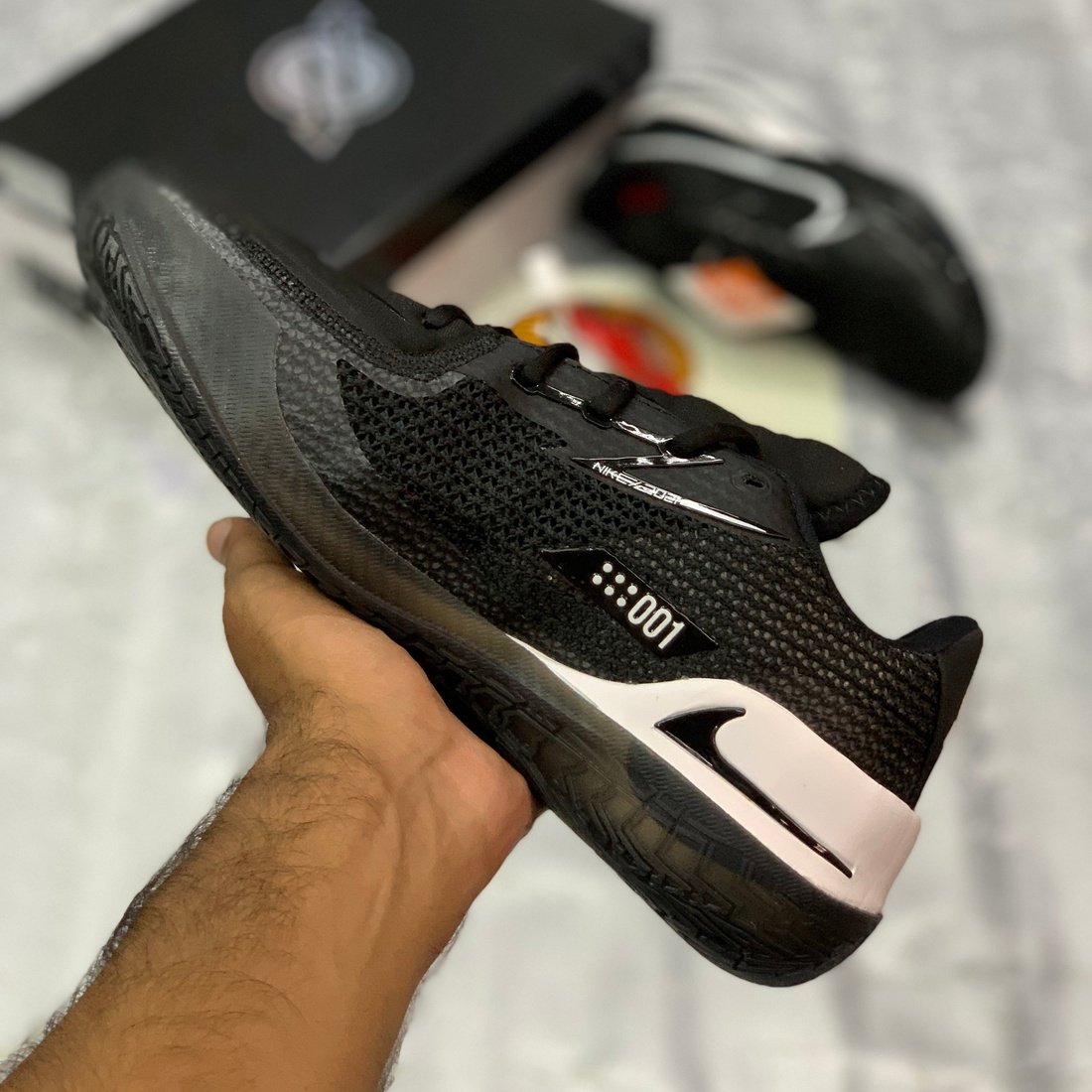 Z GTT-CUTT TB Black/White