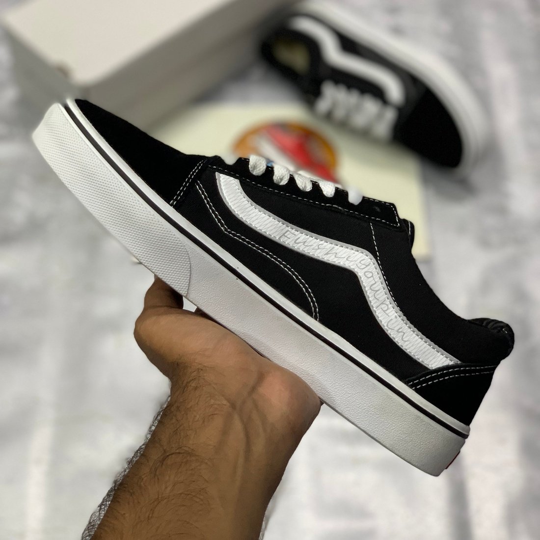 Old skool black/white