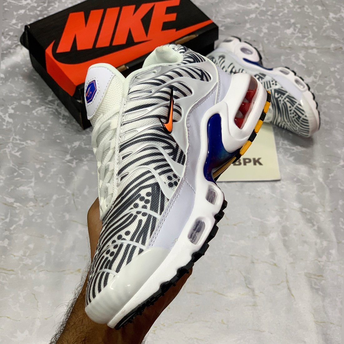 AAA-max Plus TN(White Tiger)
